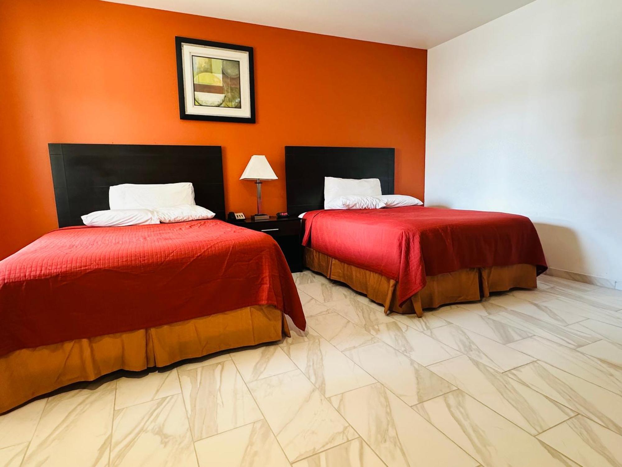 Lux Inn And Suites Three Rivers Esterno foto