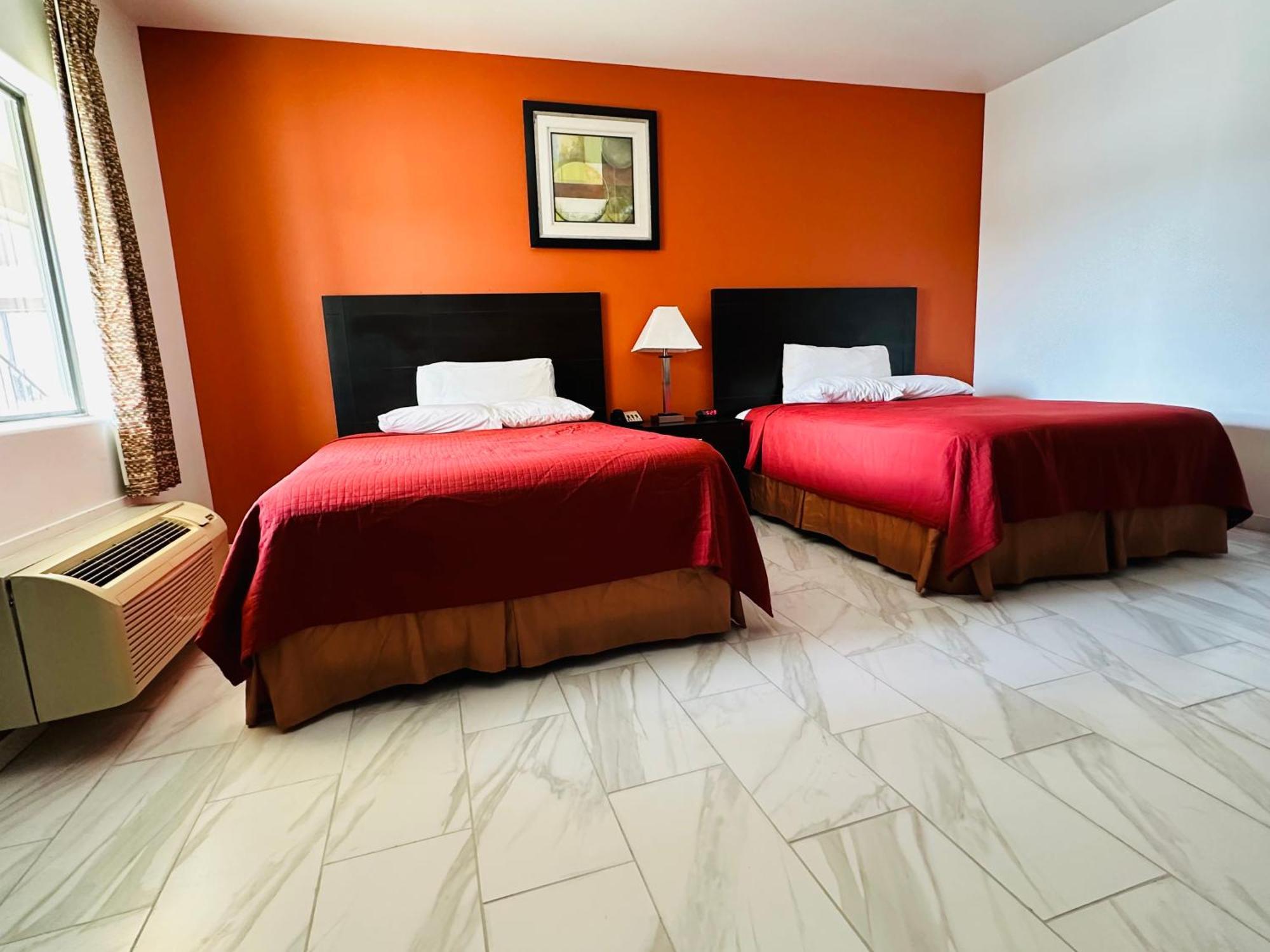 Lux Inn And Suites Three Rivers Esterno foto