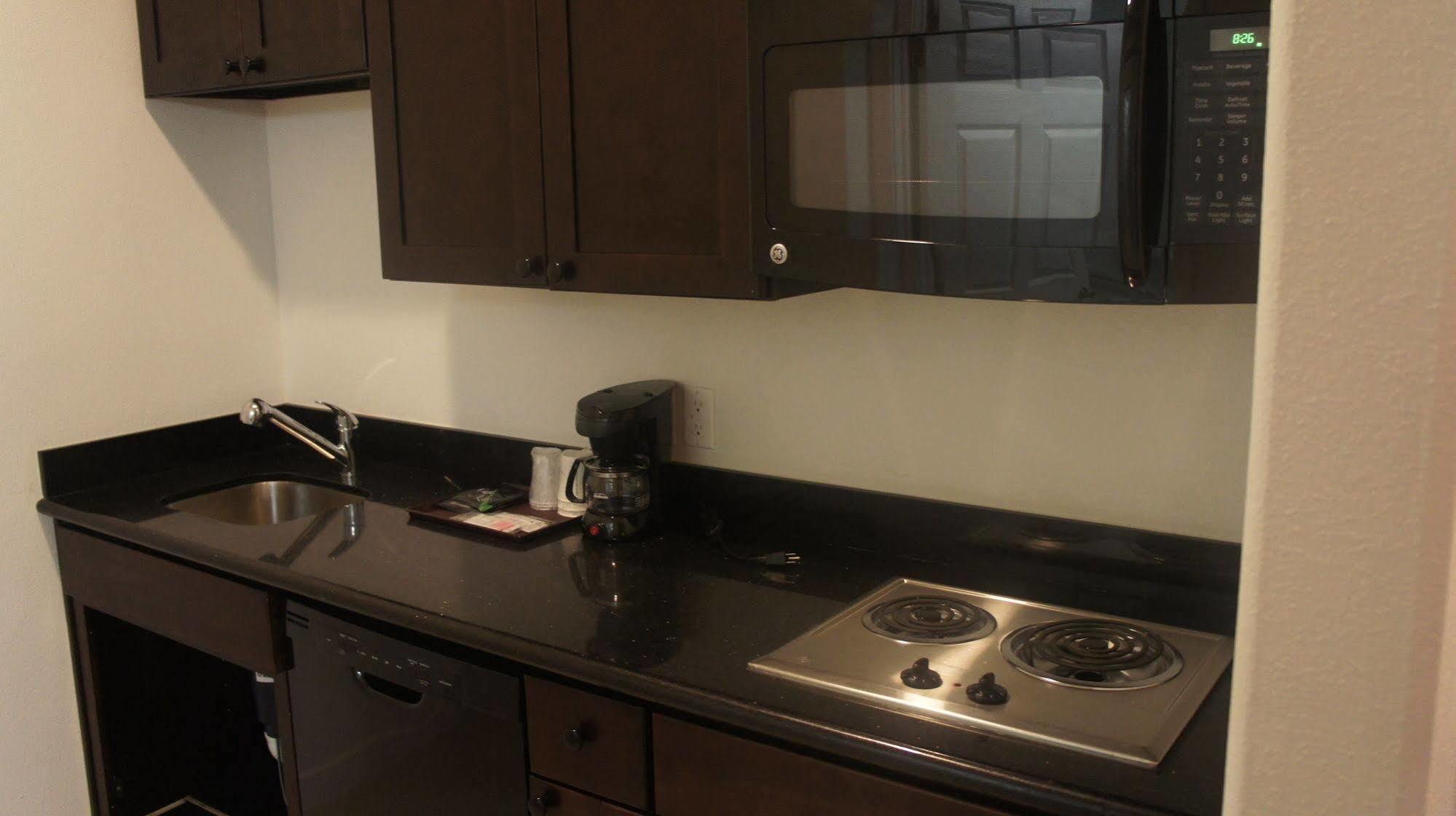 Lux Inn And Suites Three Rivers Esterno foto